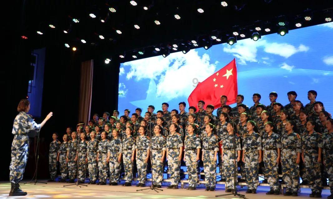 大连地区轿车可以上两个牌照螺丝吗？